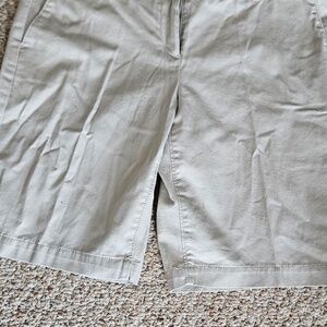 Ann Taylor Loft kahki shorts NWT